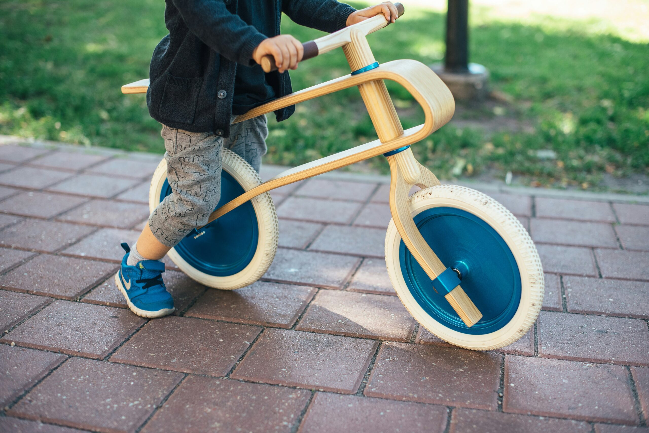 Rowerek biegowy dla 2 latka – klucz do zdrowego rozwoju – sposób na zdrowie i zabawę